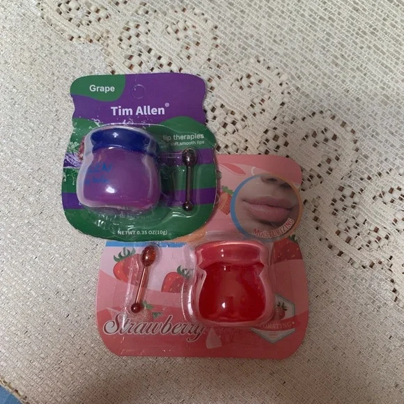 Lip Mask Bundle of 2 Grape and Strawberry Lip Therapies - Picture 1 of 3